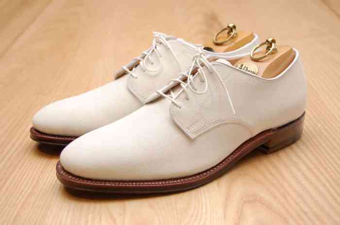 Mens white soled dress shoes